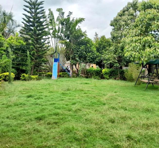 Magnificent 5-Bedroom All-Ensuite Maisonette on ¼-Acre Manicured Gardens-3