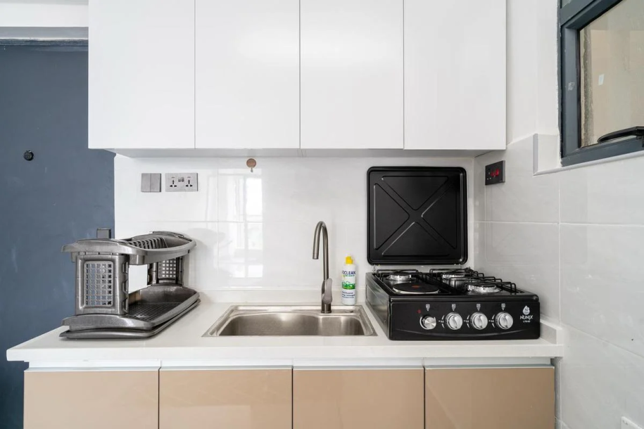 Fully Furnished & Serviced 1-Bedroom Apartment for Rent in Kilimani-7