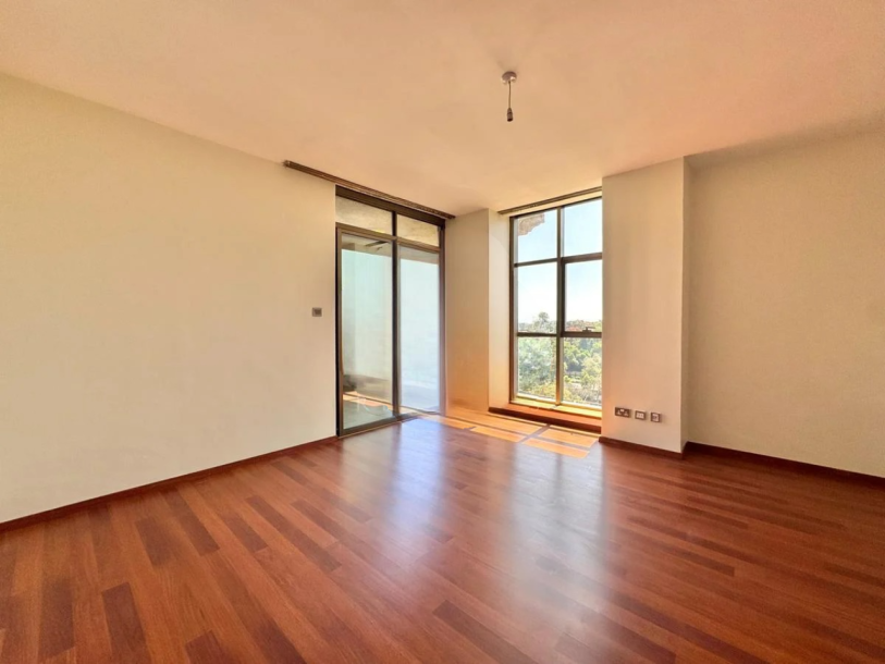 Executive 3-Bedroom En-Suite Apartment for Rent in Parklands-6