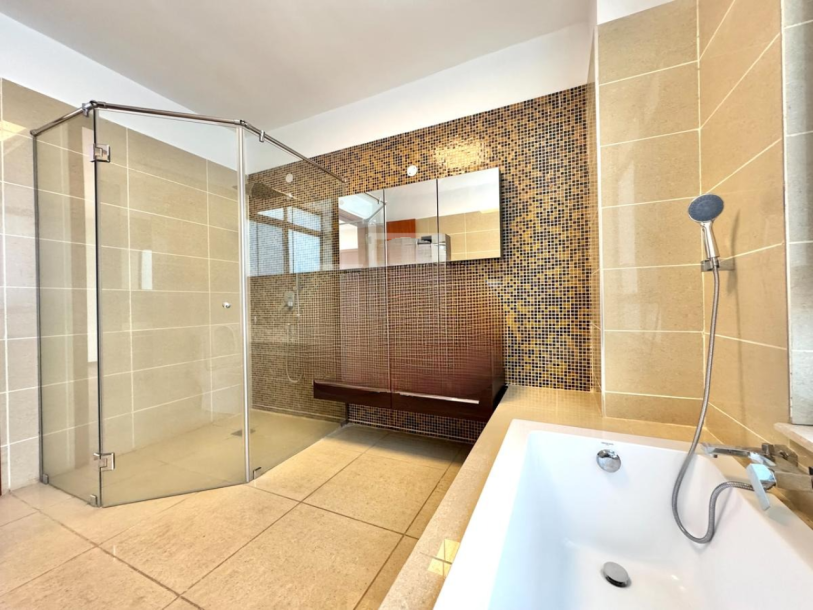 Executive 3-Bedroom En-Suite Apartment for Rent in Parklands-3